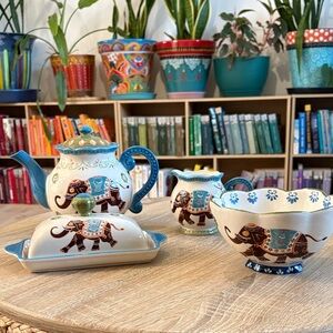 Anthropologie Dutch Wax Good Luck Floral Elephant 4-Piece Set